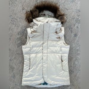 Women’s The North Face 550 Removable Fur Hood Puffer Vest